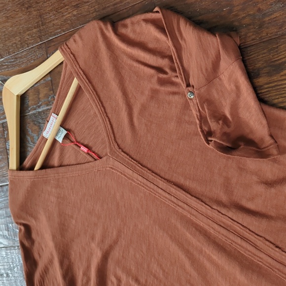 XCVI Tops - WEARABLES XCVI I NWT Sumac Pigment Rust V-Neck Midwest 3/4 Sleeve Shirt Top, S